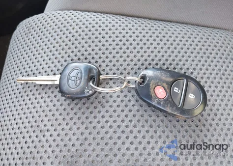 2015 Toyota Tacoma Base V6 z USA, uszkodzony, nr VIN 3TMLU4EN7FM167765